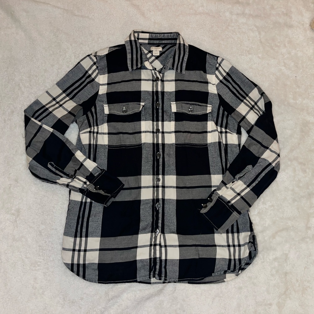 J. Crew women’s size medium navy and white plaid button up shirt